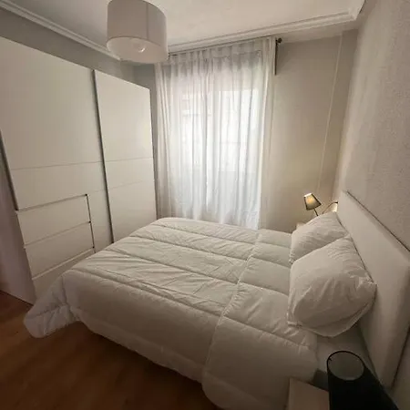 180a Apartamento En Cimadevilla * ヒホン
